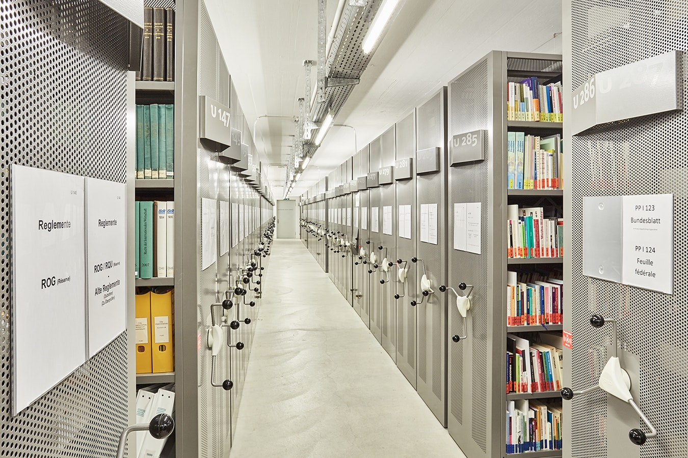 Magazin der Bibliothek am Guisanplatz (Quelle: Martin Opladen) 