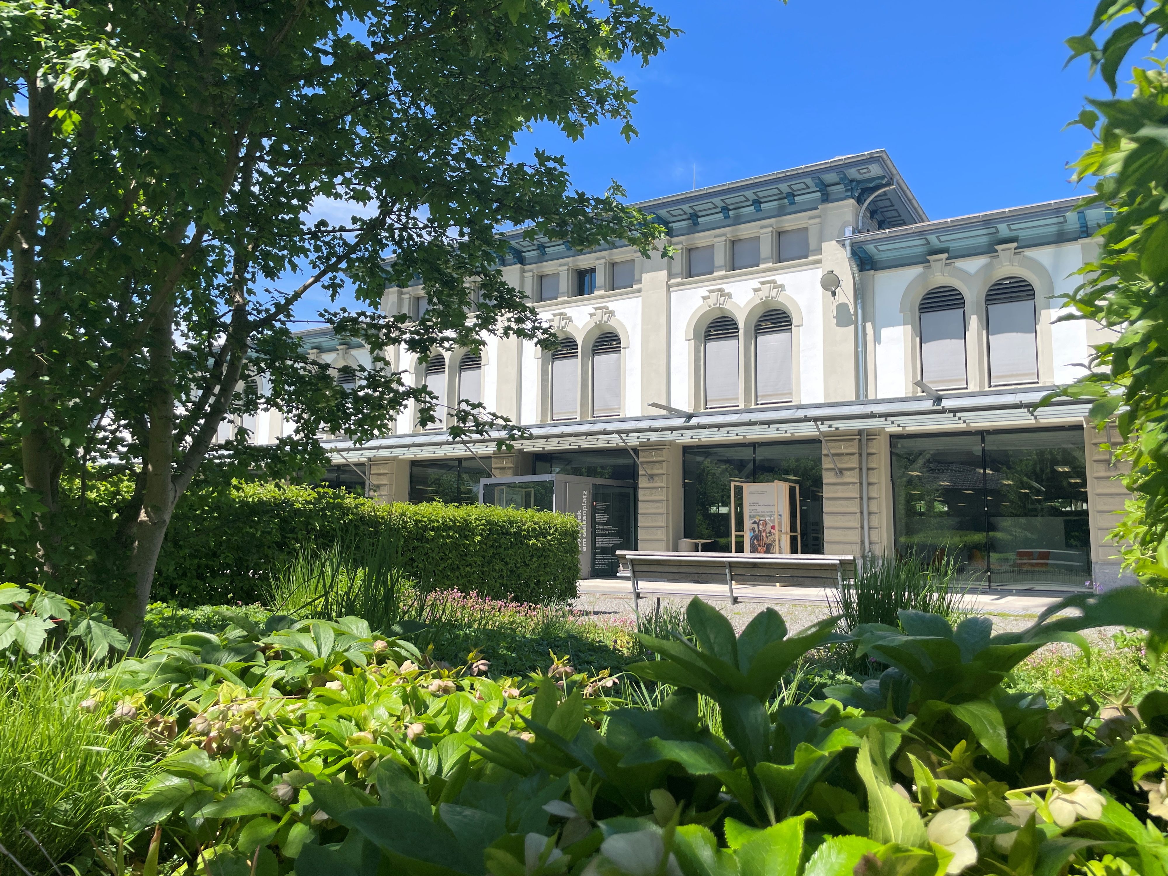 Sur la photo, on voit la BiG de l'extérieur.