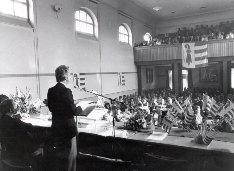 Roland Béguelin fa un discorso